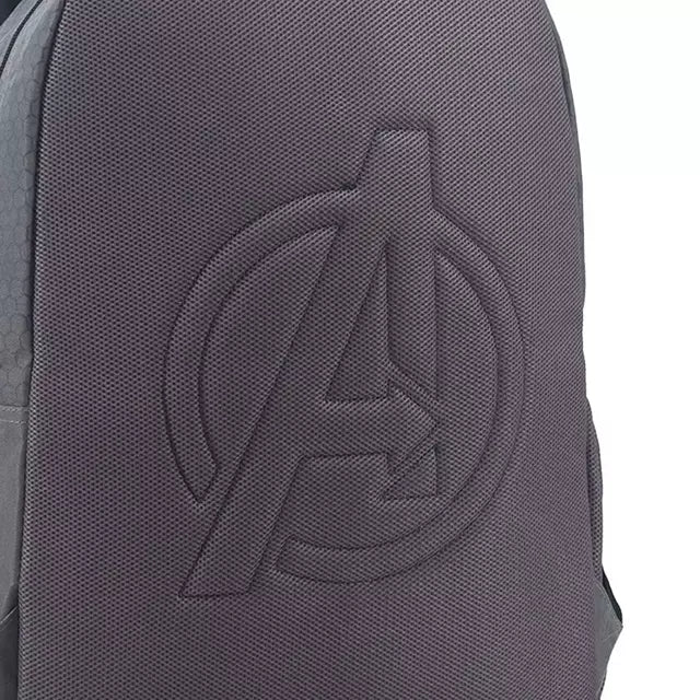 Mochila Avengers escolar con diseño estampado sutil comoda amplia