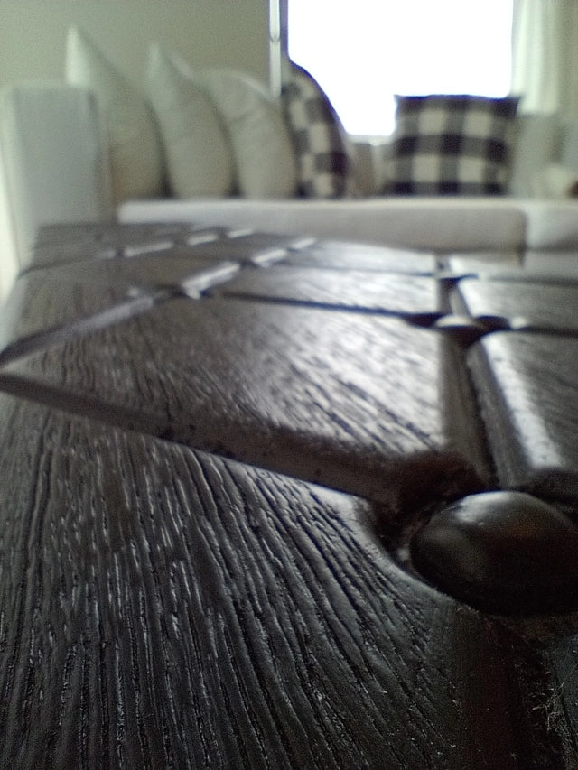 Banco Madera Maciza Laqueada Para Interior Tallado Capitoné