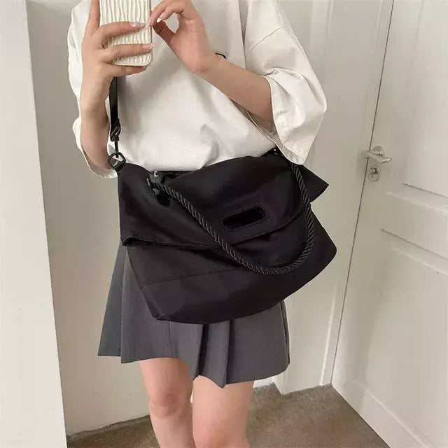 Cartera de Mujer Grande con Correa Ajustable Mistika Black