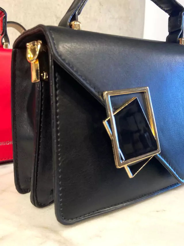 Cartera Bandolera Herrajes Cuadrados Dorado Diseño Mujer